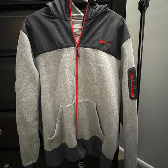Nike hoodie - Picture 1 of 3